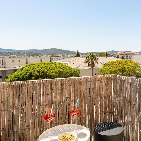 Le Blue Sea - Appt Classe 3 Etoiles A 650M De La Plage Le Lavandou Bagian luar foto