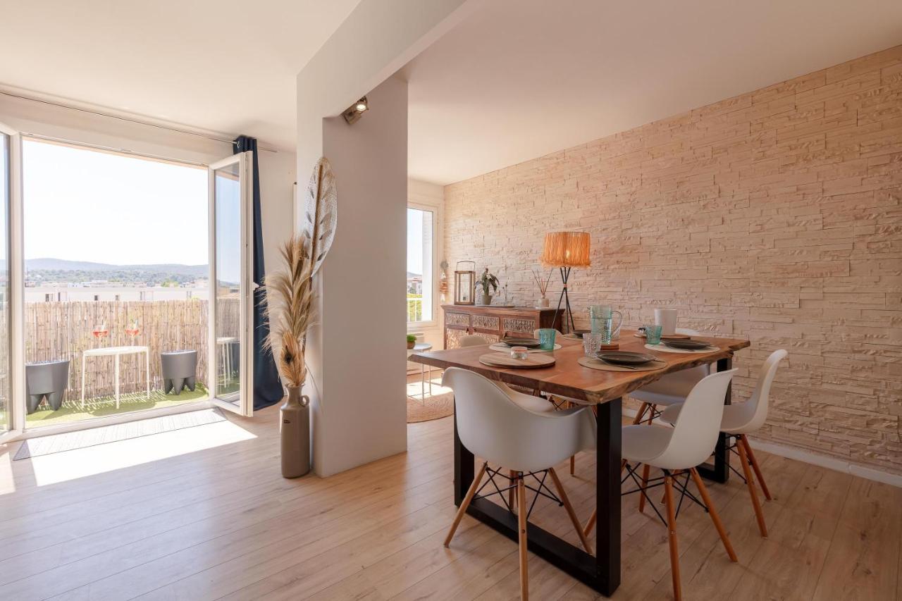 Le Blue Sea - Appt Classe 3 Etoiles A 650M De La Plage Le Lavandou Bagian luar foto