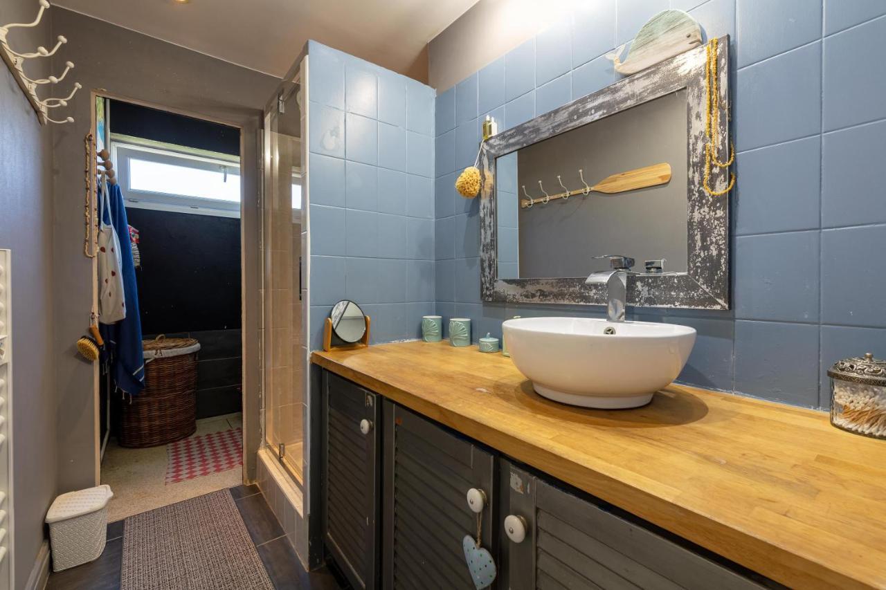 Le Blue Sea - Appt Classe 3 Etoiles A 650M De La Plage Le Lavandou Bagian luar foto