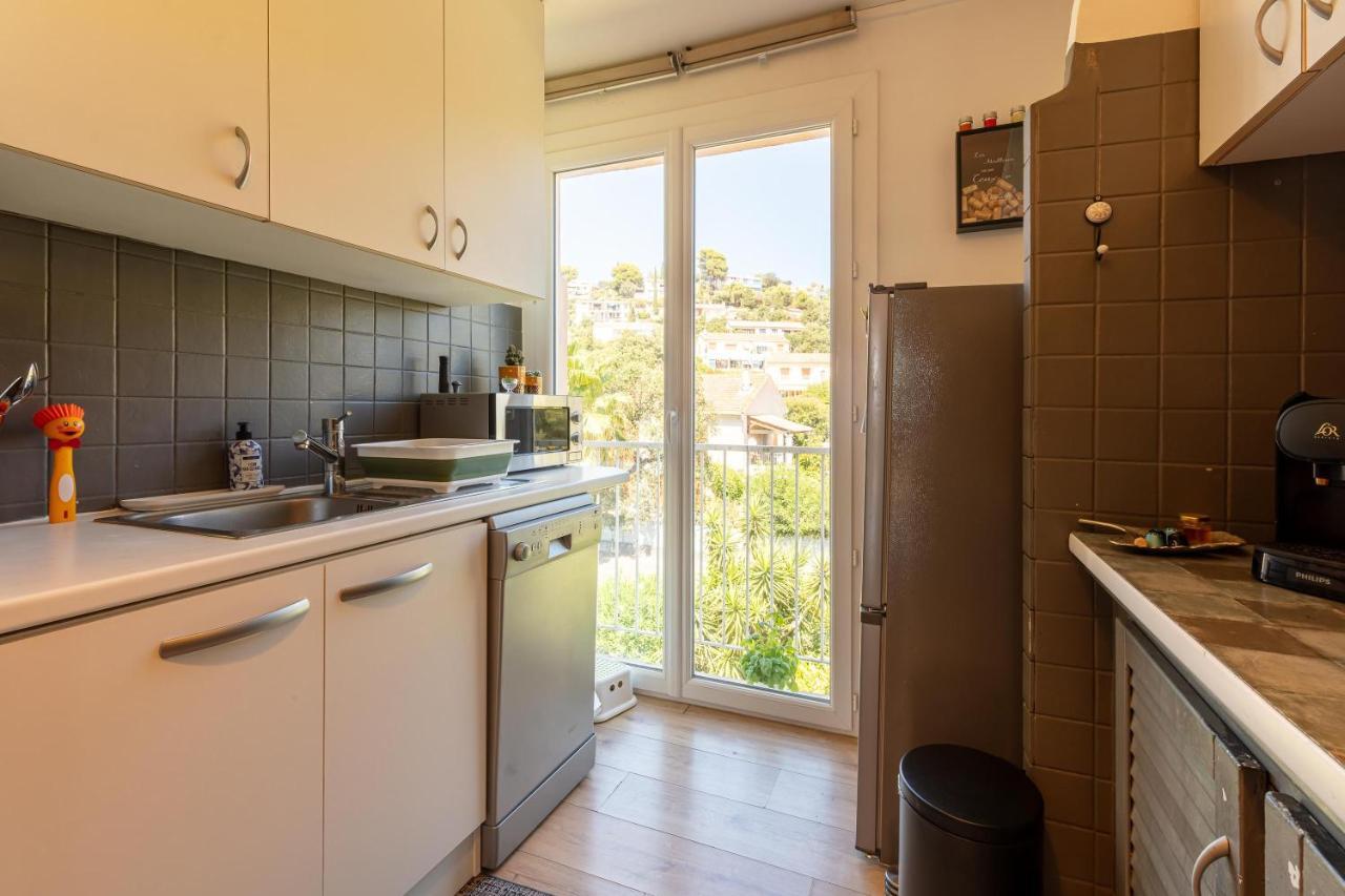 Le Blue Sea - Appt Classe 3 Etoiles A 650M De La Plage Le Lavandou Bagian luar foto